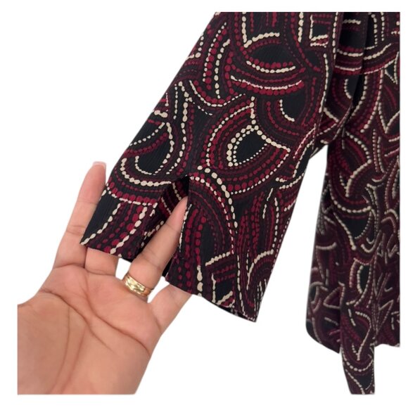 Notations Womans Black & Burgandy  Abstract Print Button-Up Blouse w/Tank Top - Picture 8 of 11